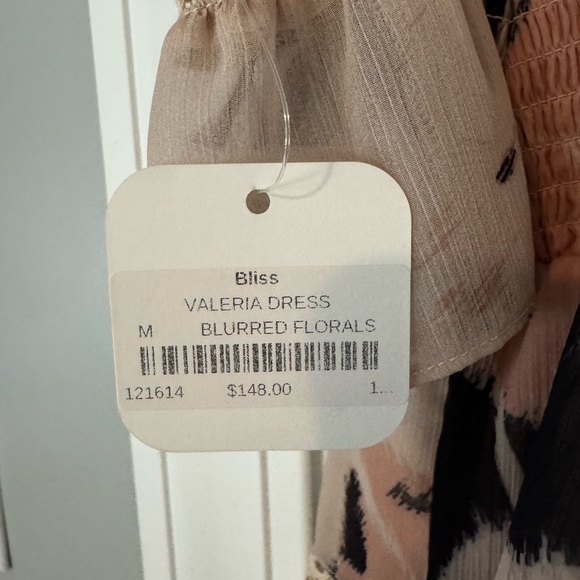 Tart Multicolor Ruffled Garment - Picture 4 of 4